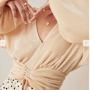 RIHOAS Soft Pink Ruched Shimmer Crop Blouse